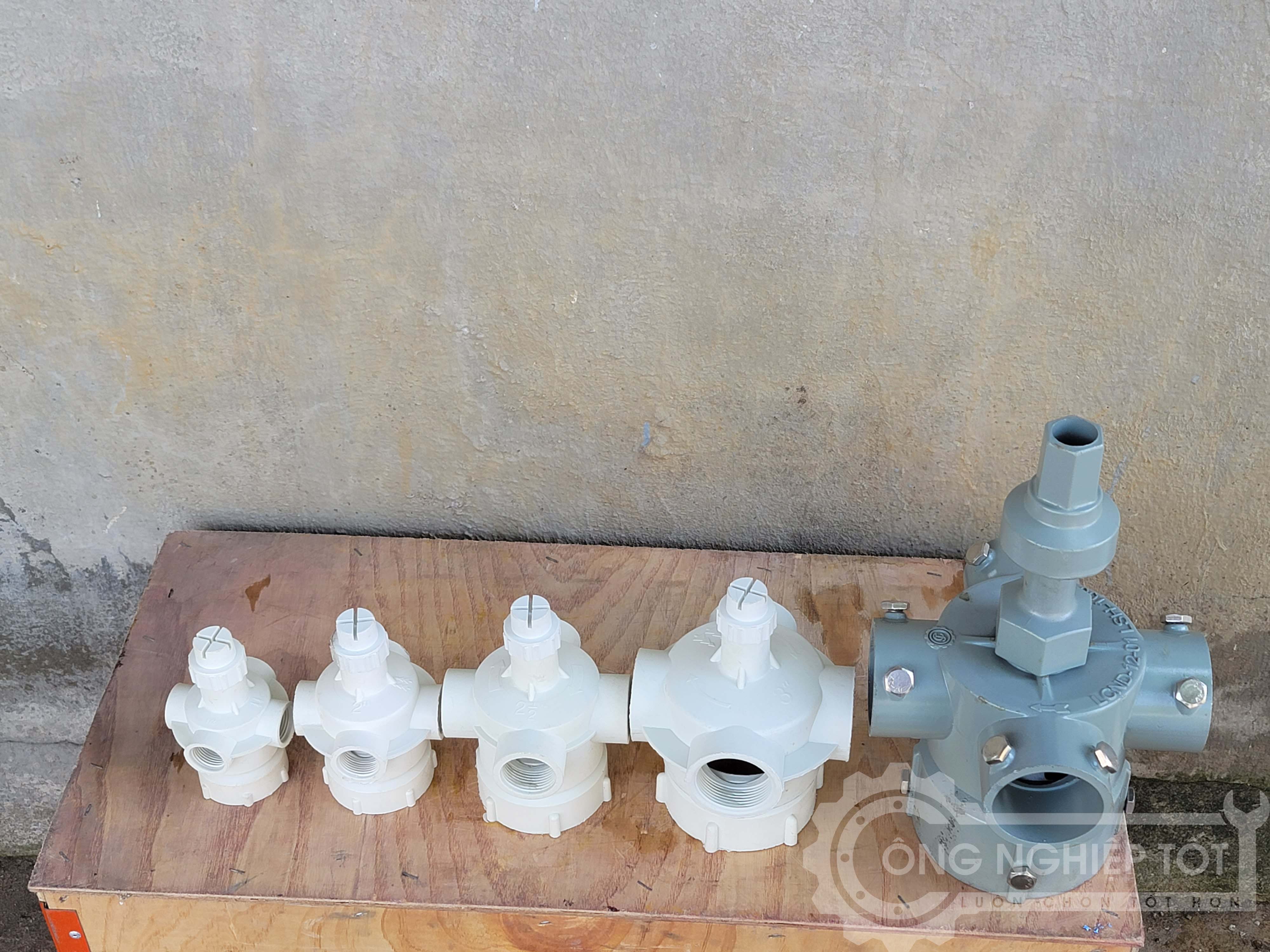 Ảnh thực tế bộ chia nước 49/21